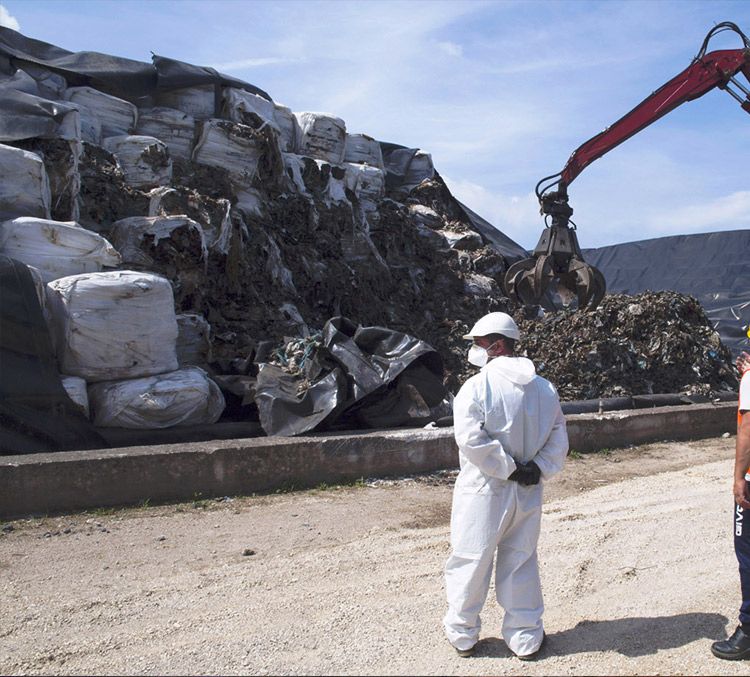 È ancora emergenza per le ecoballe in Campania