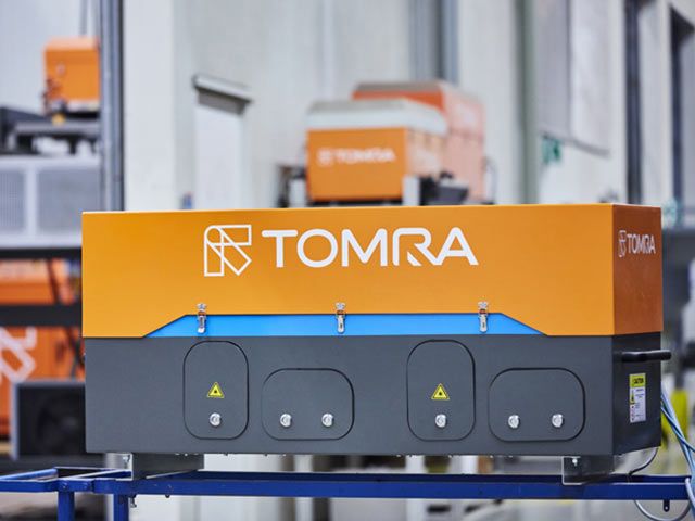 TOMRA Recycling publishes new Ebook unveiling the potential of connected machines